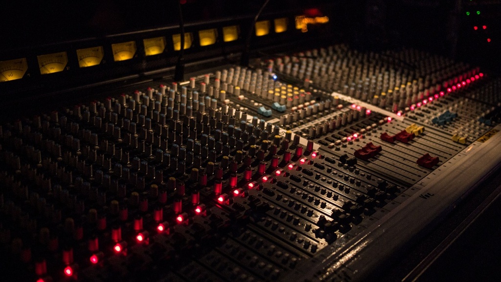 IP Audio Systems with Dante